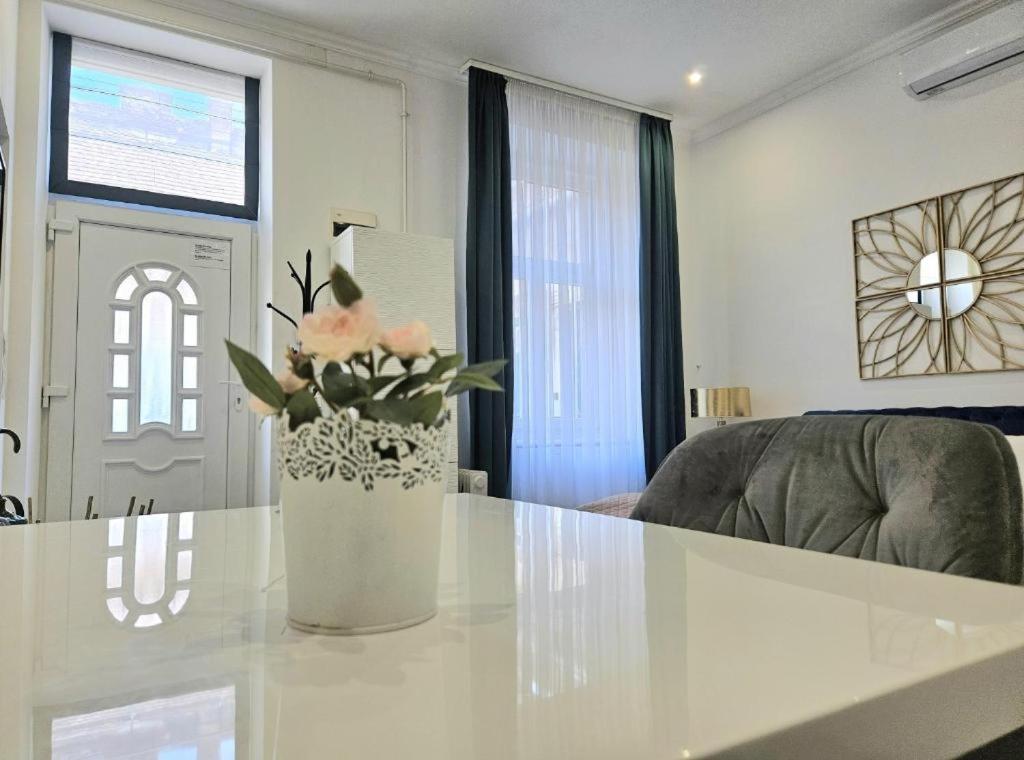 Designer Downtown Gem Apartman Budapest Kültér fotó